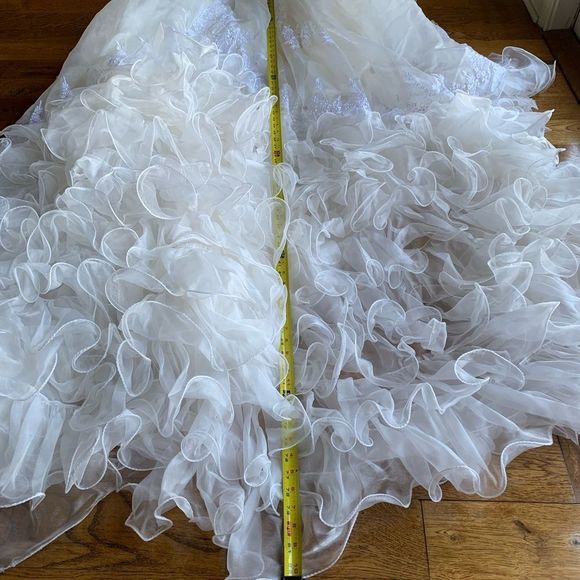 San Martin Vintage 80’s Wedding Dress and‎ Veil - Picture 15 of 17